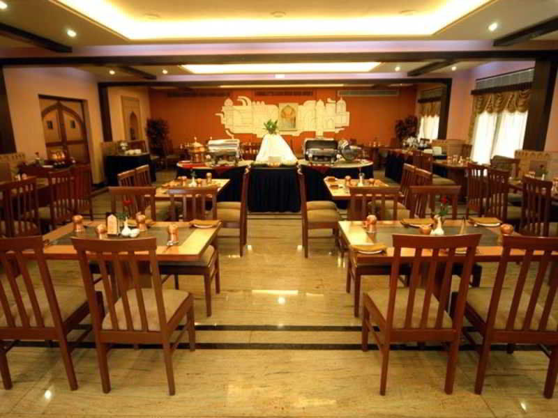 Aj International Otel Bangalore Restoran fotoğraf